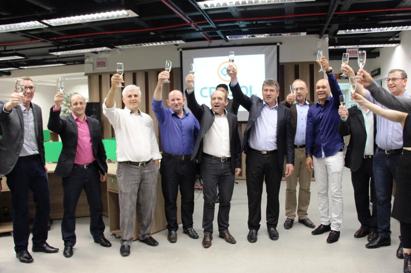 Ir para  <p><big>&nbsp; &nbsp; &nbsp; &nbsp; A Cresol Confedera&ccedil;&atilde;o re&uacute;ne, nesta semana, em Florian&oacute;polis (SC), seus conselheiros e assessores para importantes atividades. Dentre elas,...